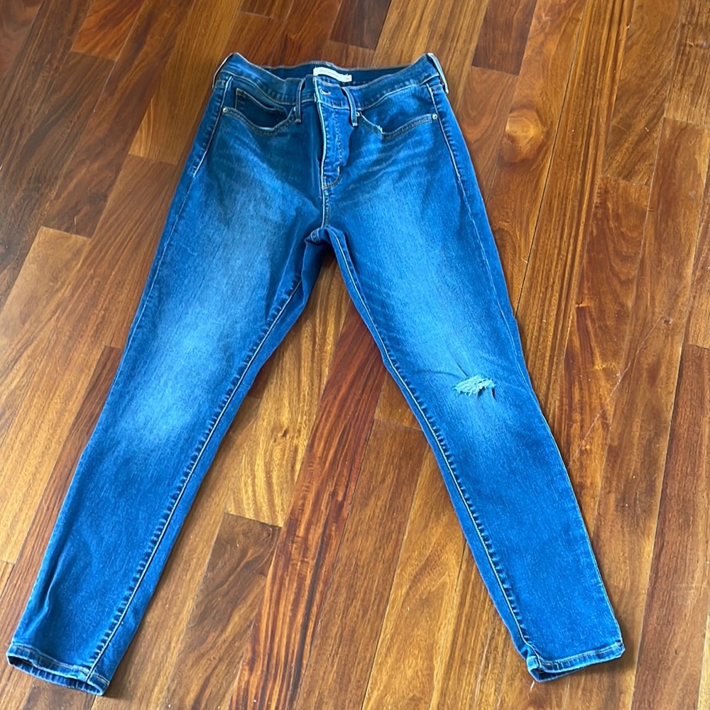 Levis 311 shaping skinny